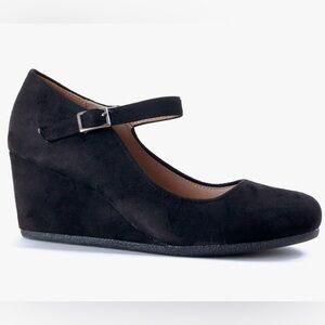 New with box! Guilty Hearts black Mary Jane wedges- size 9
